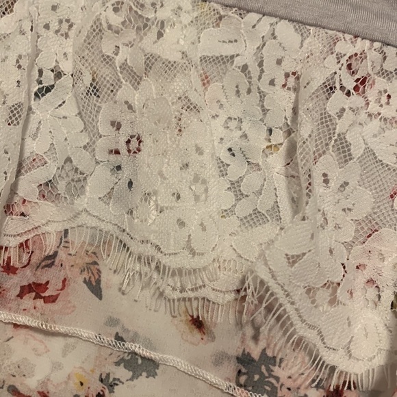 Grace & lace hi low lace and foral hem long top size xs NWT - Picture 6 of 8